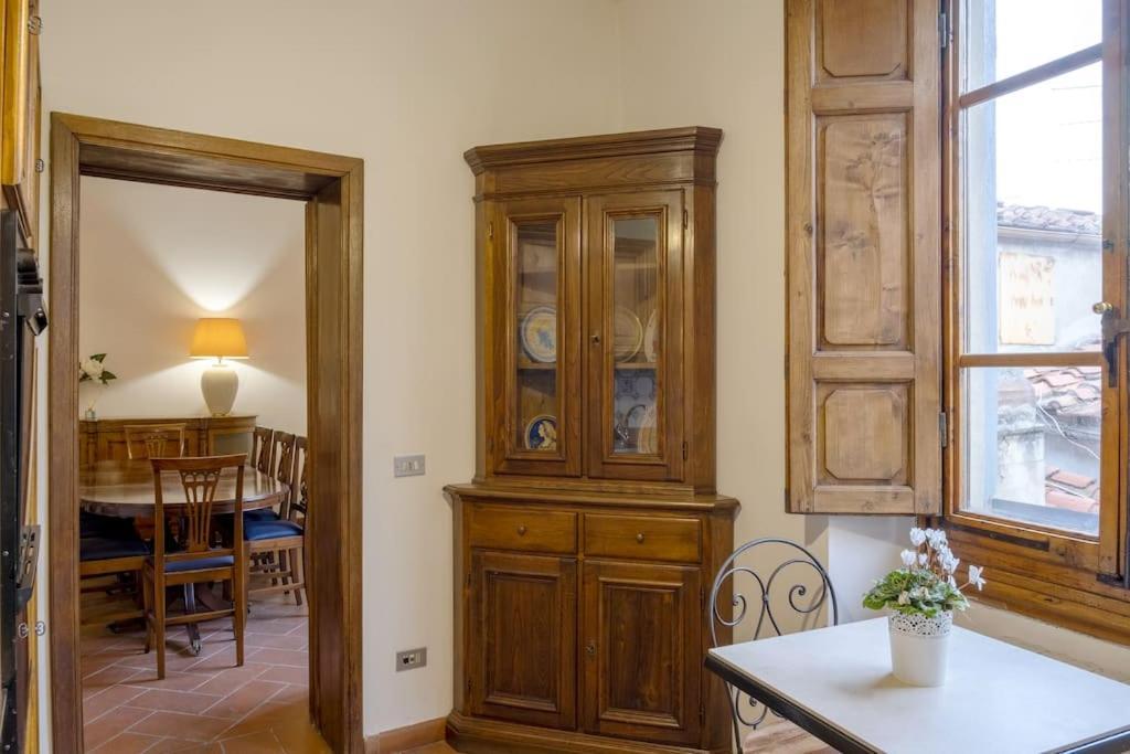 Apartamento D/t Elegant & Spacious Flat 2' Walk Train Station *