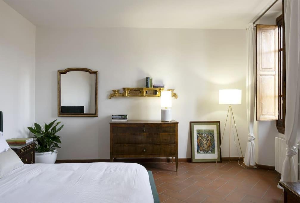 Apartamento D/t Elegant & Spacious Flat 2' Walk Train Station *