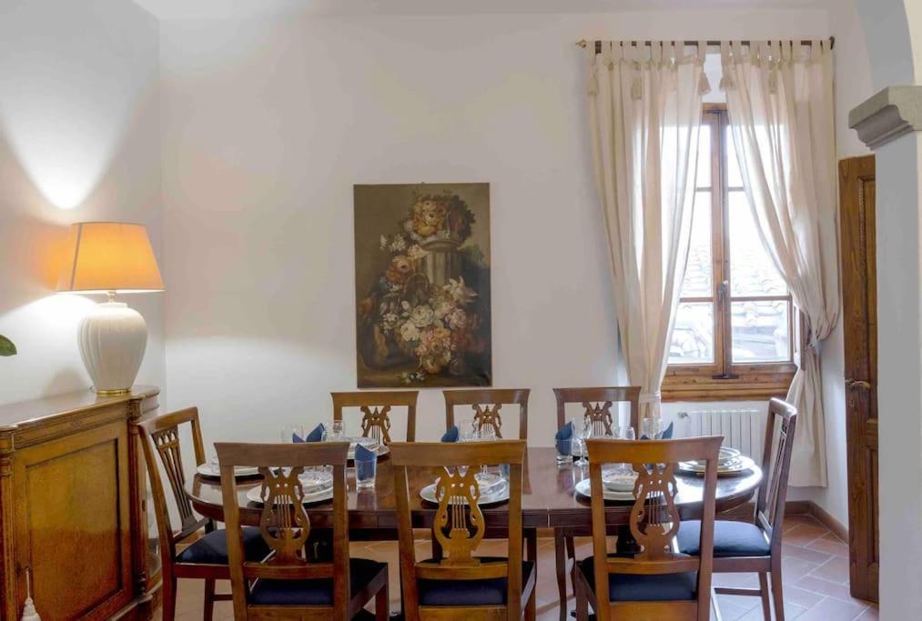 D/t Elegant & Spacious Flat 2' Walk Train Station Florencia